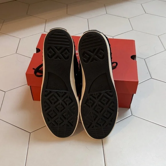 Converse Chuck 70 Varsity Hi Sherpa High-Top Sneakers Black M6.5/W8.5 $90 NIB - Picture 8 of 8